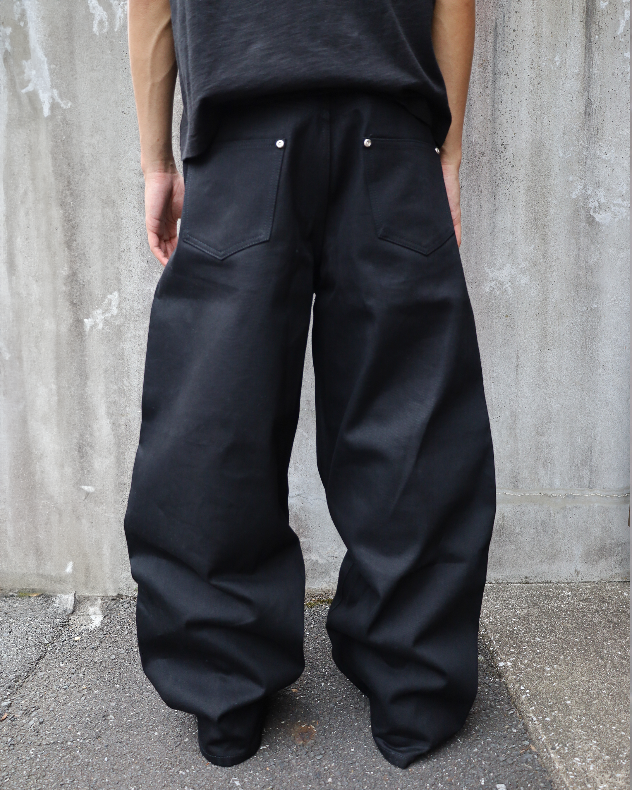 JAPANESE SELVEDGE MATTE BLACK BAGGY JEANS