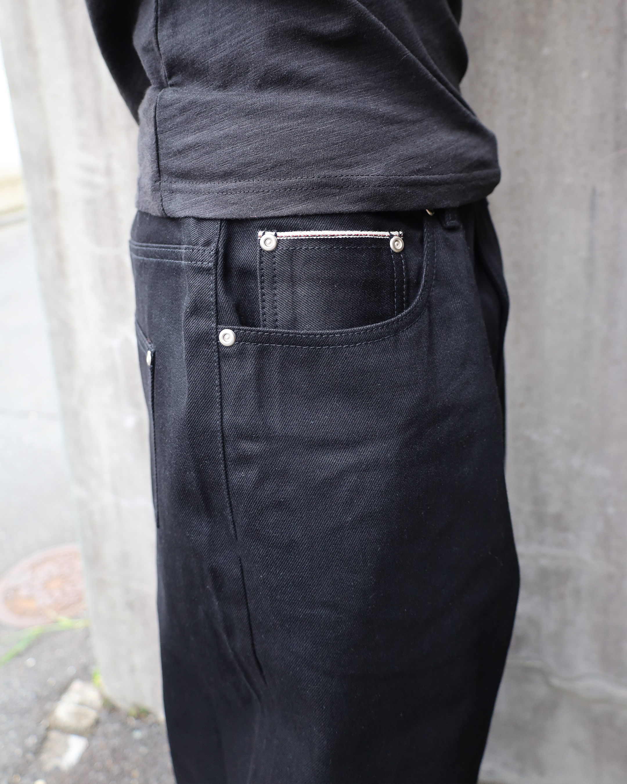 JAPANESE SELVEDGE MATTE BLACK BAGGY JEANS