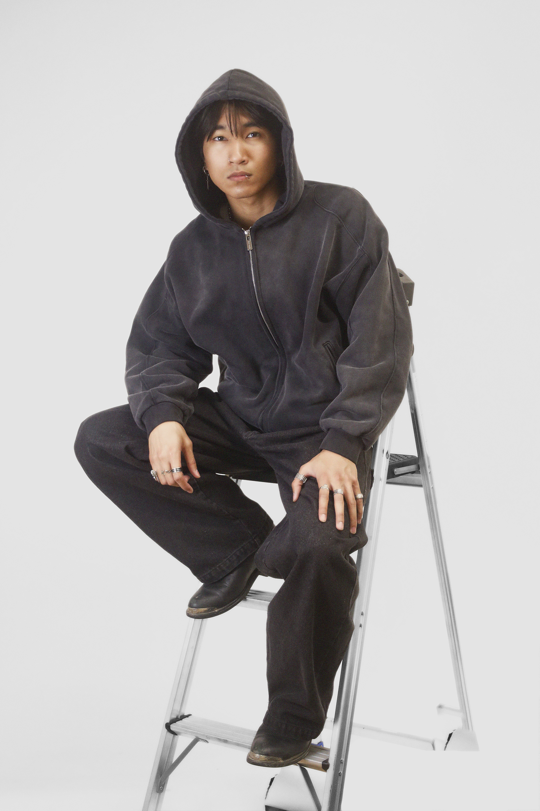 SUNFADED BLACK ZIP UP HOODIE