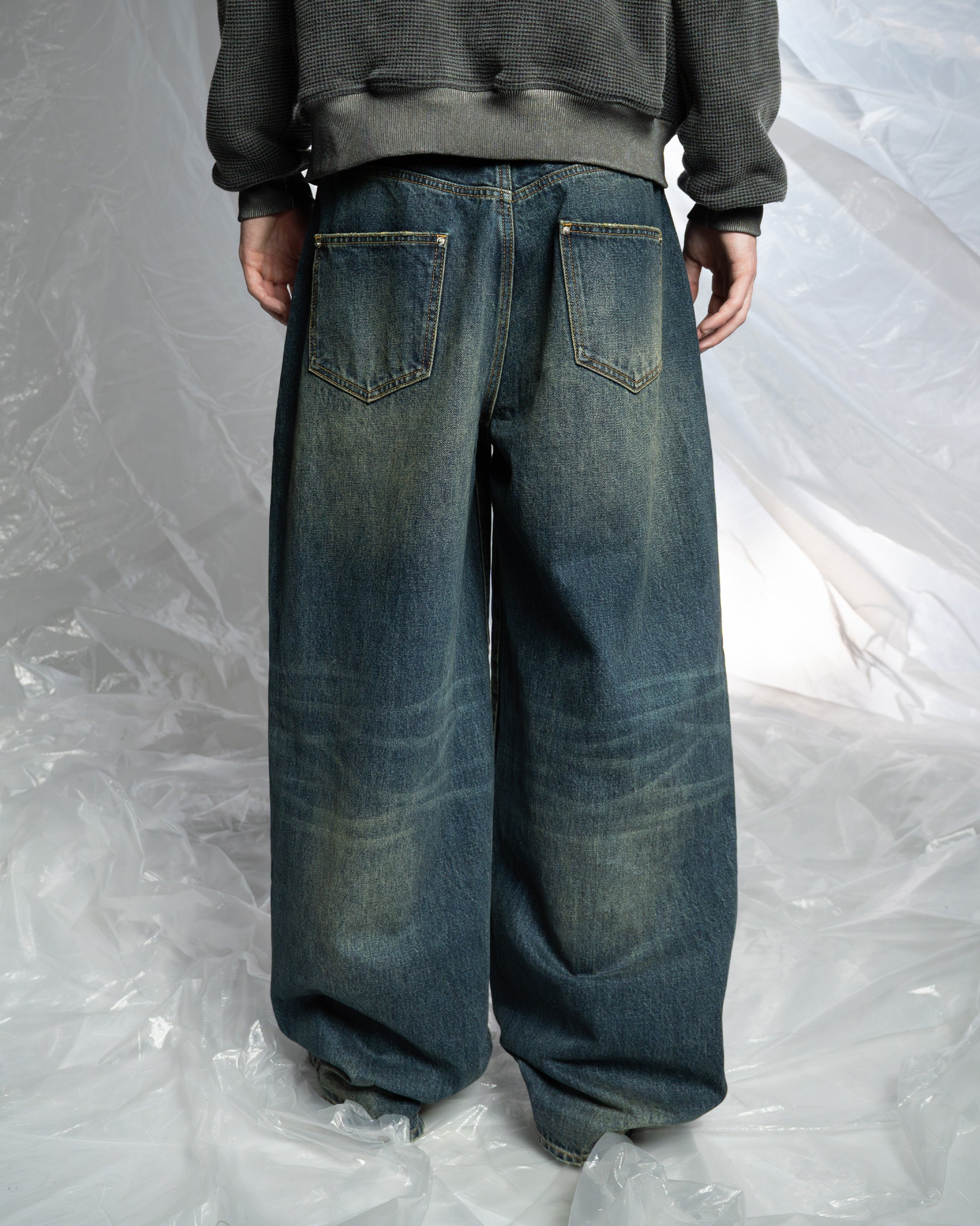 MUDWASH INDIGO BAGGY JEANS