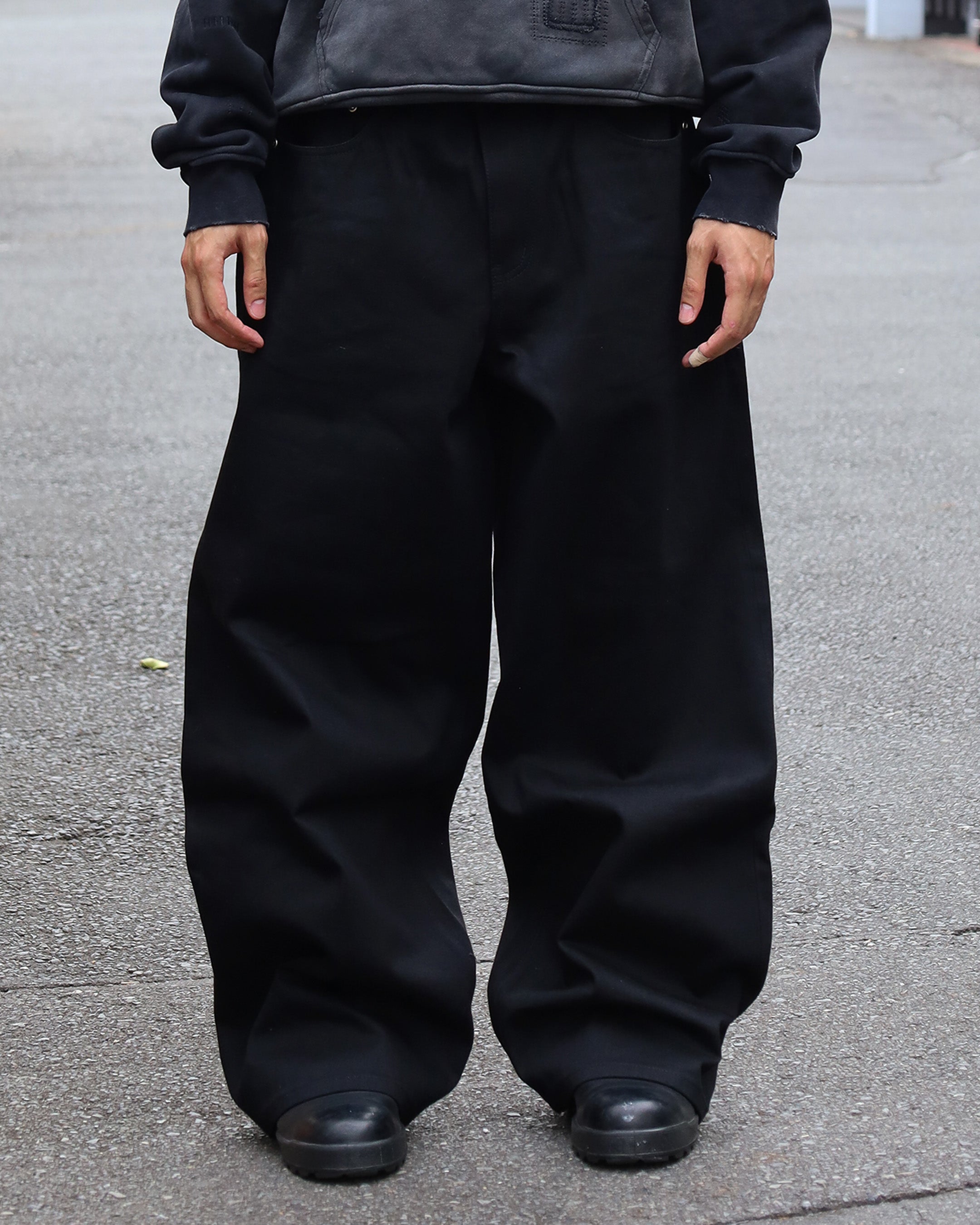 JAPANESE SELVEDGE MATTE BLACK BAGGY JEANS
