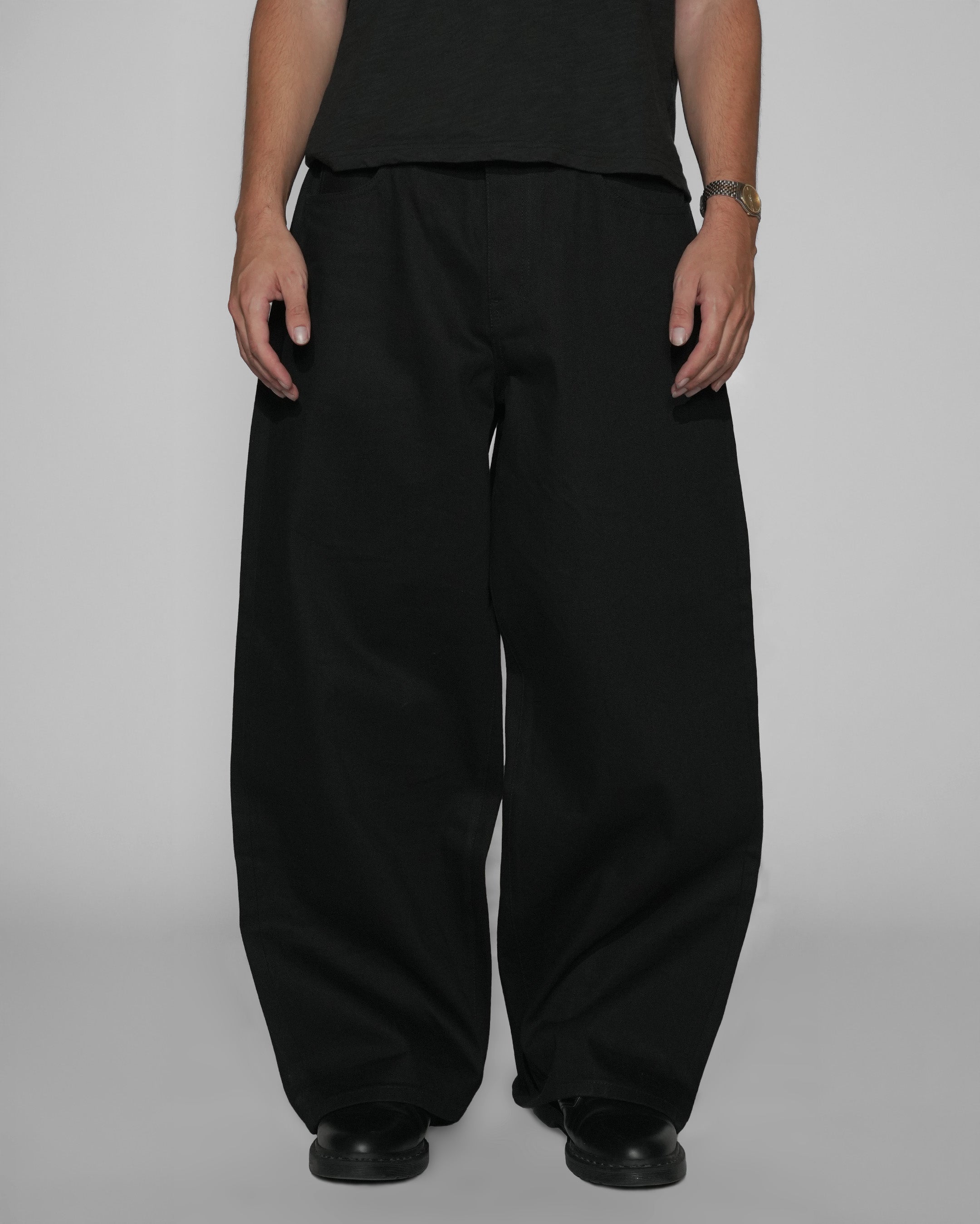 JAPANESE SELVEDGE MATTE BLACK BAGGY JEANS
