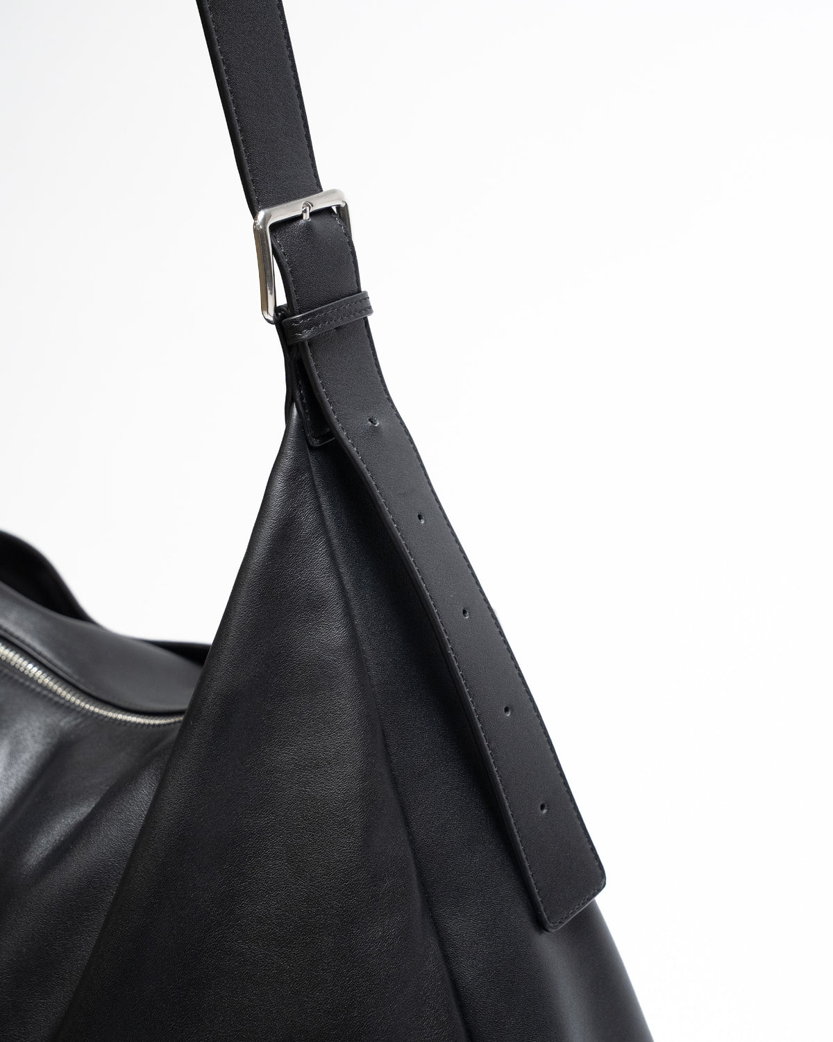 BERLIN LEATHER CROSSBODY BAG
