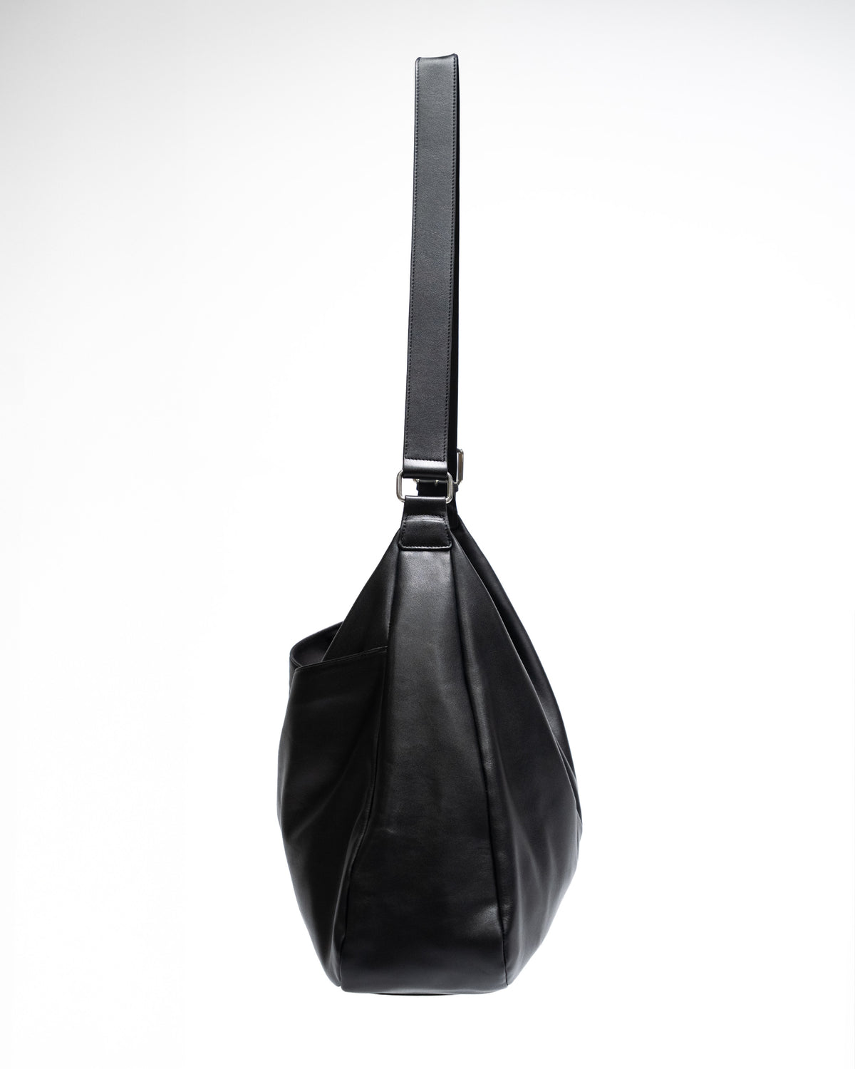 BERLIN LEATHER CROSSBODY BAG